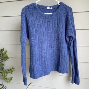 7 Tops $25 /GAP Blue Scoop Neck Sweater. Size Small